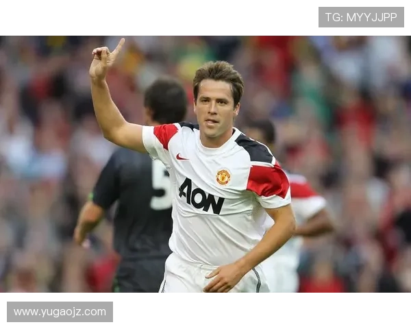 足球明星近期赛场表现与形象展示